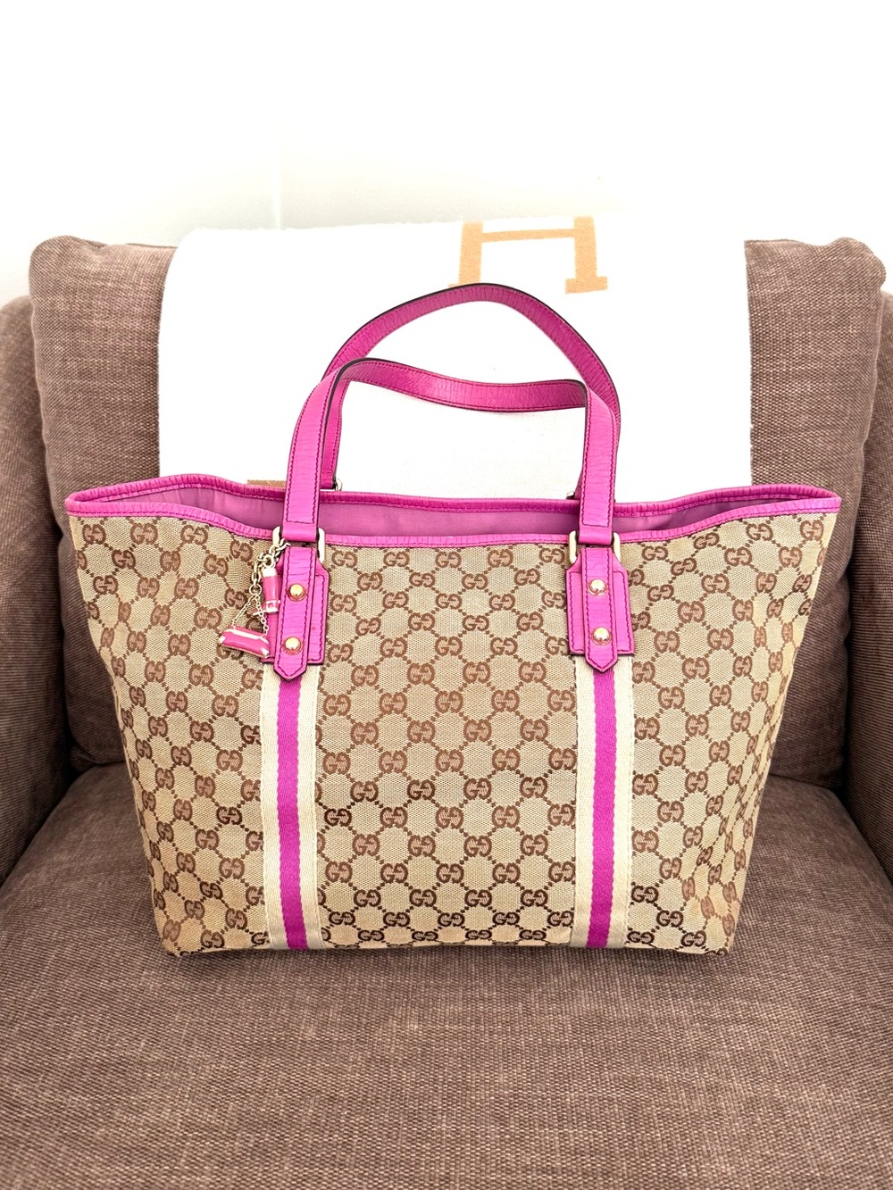 Authentic Gucci Sherry Line brown monogram tote bag pink leather charms